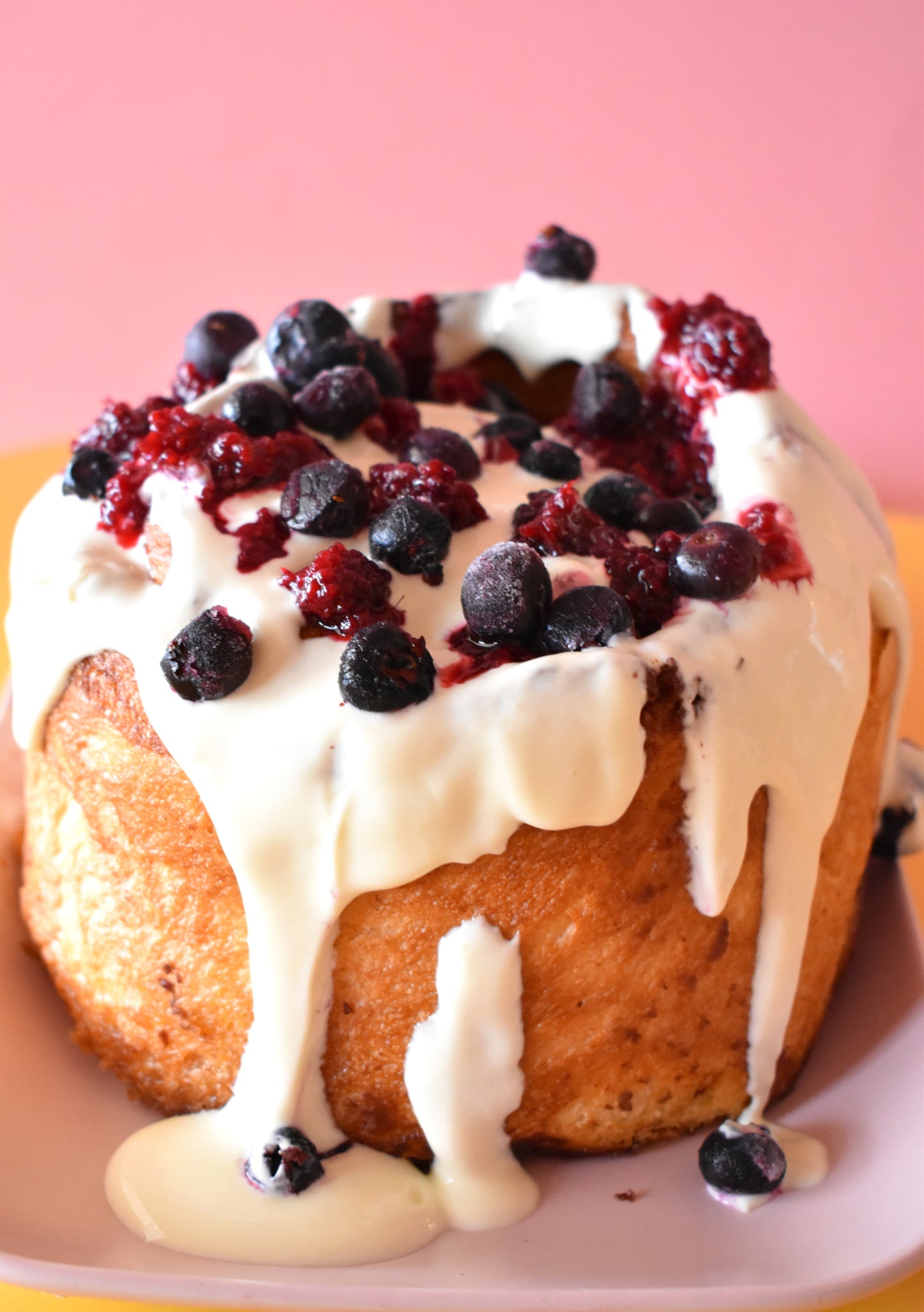 Megarollo de canela: Frutos Rojos